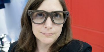 Meta Ray-Ban Display hands-on: Discreet and intuitive