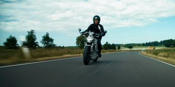 Honda teases its first full-size e-motorcycle with fast charging