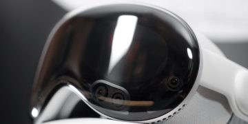 visionOS 26 review: a necessary evolution in need of new hardware