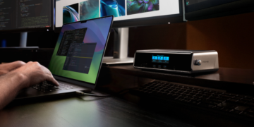 Anker drops a 14-in-1 docking station with a knob and digital screen, which no one really saw coming.