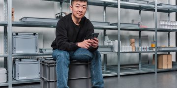 Nothing closes $200M Series C led by Tiger Global, plans AI-first device launch