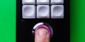 Smart Home Gets A Custom Keypad Controller