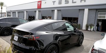 Tesla is redesigning its door handles following safety probe, Bloomberg investigation
