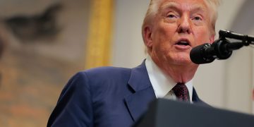 Amazon, Google, Microsoft reportedly warn H-1B employees to stay in the US