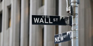 Stock Market Today: S&P 500, Nasdaq Futures Rise Despite Powell’s Cautious Take On Stocks—Micron Tech, Cintas, KB Home In Focus – SPDR S&P 500 (ARCA:SPY)