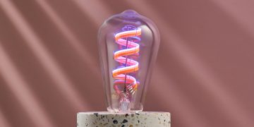 WiZ Filament Bulb Clear 25W ST19 E26 review: a vintage-style smart bulb with a modern twist