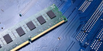 New Phoenix RowHammer attack cracks open DDR5 memory defenses in minutes