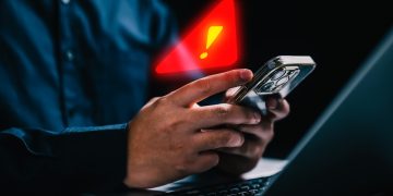 Mobile apps leaking data at alarming rates show iOS and Android users need urgent security measures today