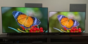 I tested Samsung’s flagship and most affordable 2025 OLED TVs side-by-side, and I was surprised by the results