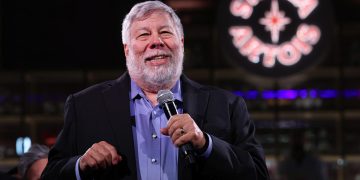 Steve Wozniak, Prince Harry and 800 others want a ban on AI ‘superintelligence’