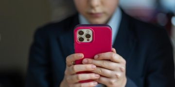 Mark Zuckerberg, Adam Mosseri and Evan Spiegel ordered to testify in trial over social media addiction