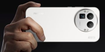 This new flagship might be the cheapest phone with a 200MP tele camera