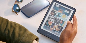 Amazon admits its black-and-white Kindles offer the best reading experience – not the Colorsoft