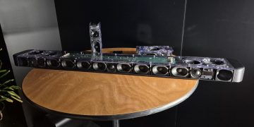 I tried JBL’s new Dolby Atmos soundbar, and it impressed me with its almighty power and detachable wireless speakers