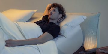 Smart bed owners experience AWS nightmare as outage leaves them sweating and stuck in upright position