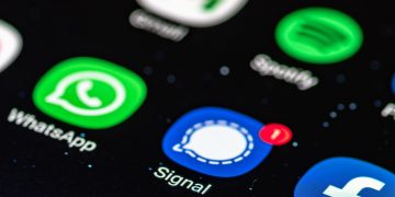 “We need to go beyond Signal” – How today’s AWS outage shows the weaknesses of centralized apps