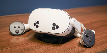 The Meta Quest 3S VR headset drops to a record-low price for Black Friday