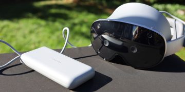 I spent a week with the Samsung Galaxy XR and Apple’s Vision Pro has nothing to worry about – yet