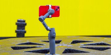 DJI Osmo Mobile 8 review: an affordable smartphone stabilizer with superb tracking skills