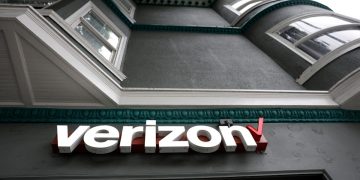 Verizon confirms plans to lay off 13,000 employees