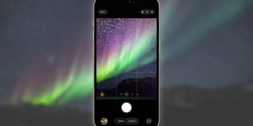 How to use an iPhone to take pictures of the Aurora Borealis