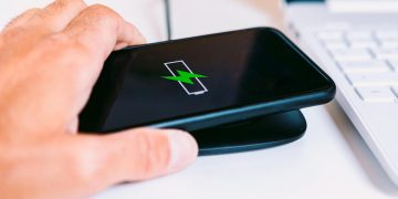 How to wirelessly charge your phone with max power