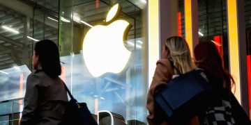 Apple Pulls China’s Top Gay Dating Apps After Government Order