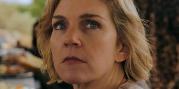 Pluribus easily had the best TV premiere of 2025, but Apple TV still messed up one infuriating detail