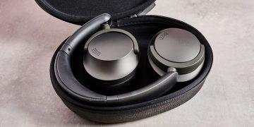 Want some cheap noise-cancelling headphones that are actually good this Black Friday? Here are 3 we love based on real-world testing