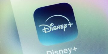 Disney Isn’t Jumping On The Media Consolidation Bandwagon, Top Executive Says, ‘We Like The Hand That We Have’ – Netflix (NASDAQ:NFLX), Walt Disney (NYSE:DIS)