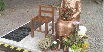 Diplomacy’s Narrow Bridges to Peace