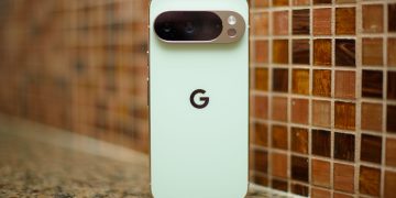 Mint Mobile’s epic Black Friday Google Pixel 10 deal gets you $800 off without a trade-in