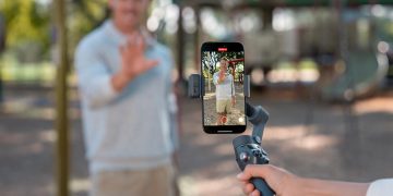 DJI’s Osmo Mobile 8 gimbal adds pet tracking and Apple DockKit support