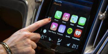 Tesla May Add Apple CarPlay Support After Years Of Resistance