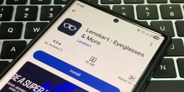 Lenskart recovers from tepid open to close first day slightly above IPO price