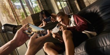 Buy the new OnePlus 15 and get a free gift worth up to £269!